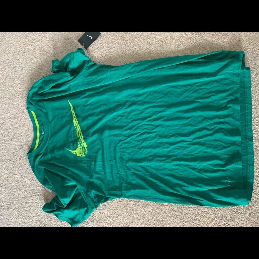 Nike running shirt, Men’s XL NWT